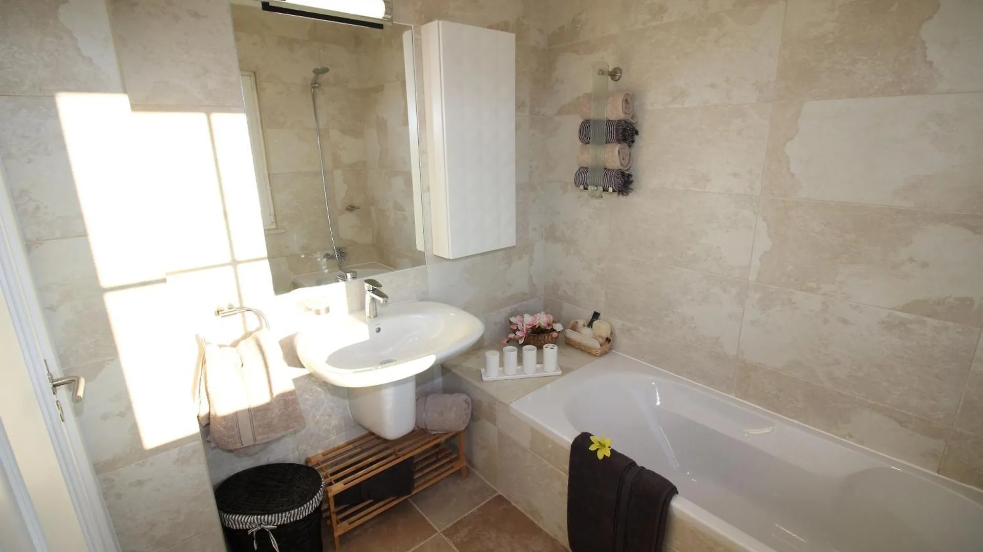 Holiday home Vila Marques Da Luz, Eine Ideale Villa Fuer Gaeste, Die Ruhe Und Entspannung In Angenehmem Ambiente Suchen Montinhos da Luz